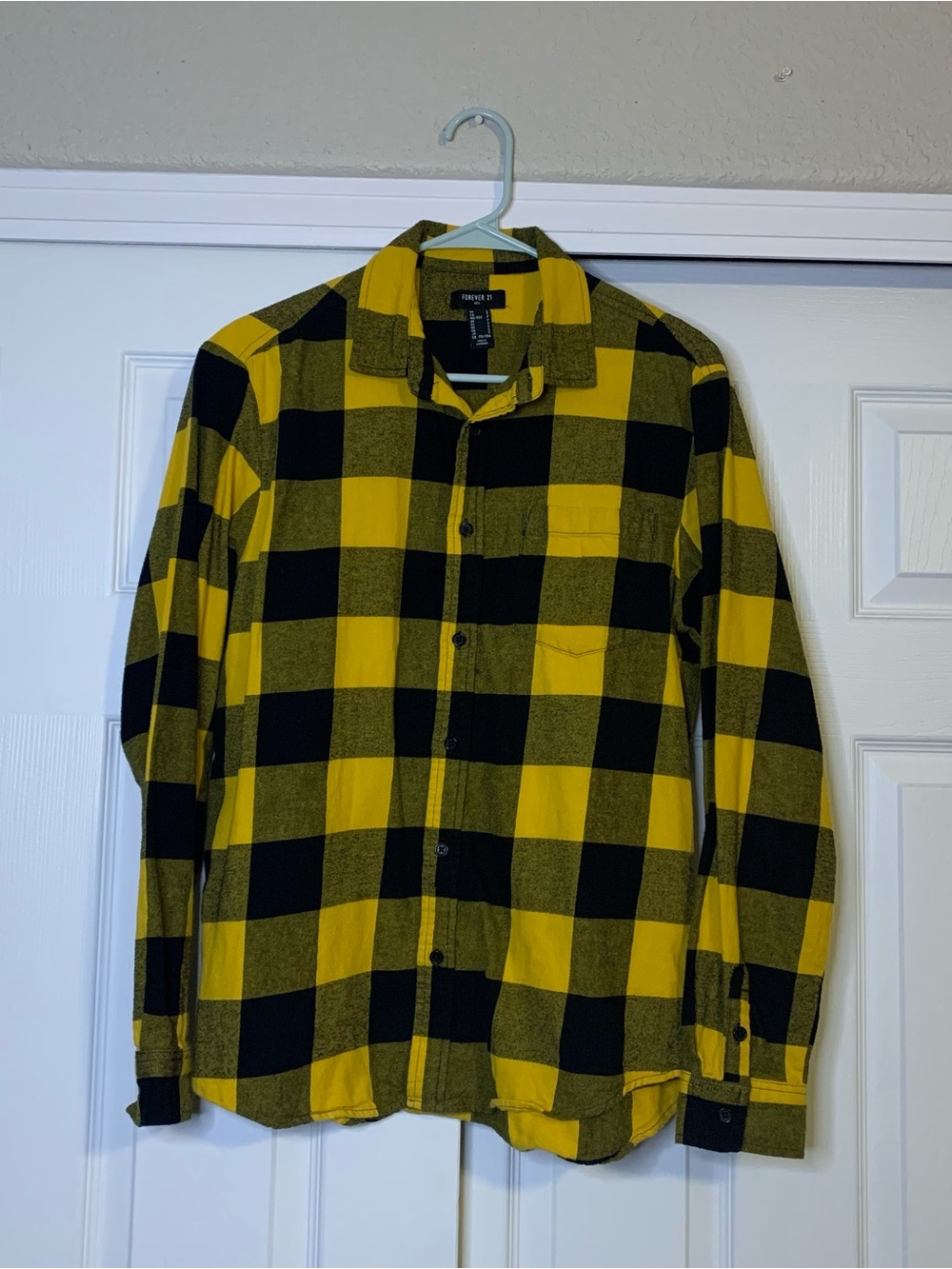 Forever 21 Men Black and Yellow Plaid Button-Up Shirt